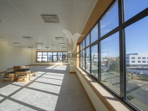 Büro auf S.Maria e S.Miguel, S.Martinho, S.Pedro Penaferrim, Sintra