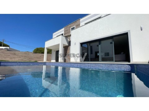 Moradia T3 em Albufeira e Olhos de Água, Albufeira
