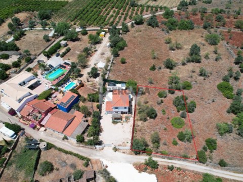 Terreno em São Bartolomeu de Messines, Silves