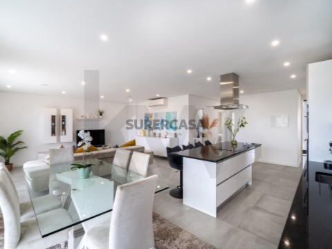 Apartamento T3 em Faro (Sé e São Pedro), Faro