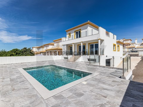 Moradia T3 em Albufeira e Olhos de Água, Albufeira