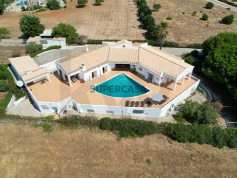 Moradia T4 em Lagoa e Carvoeiro, Lagoa
