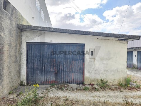 Garagem em Eiras e São Paulo de Frades, Coimbra