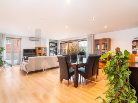 Apartamento T4 em Santo António dos Olivais, Coimbra