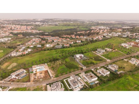 Terreno em Barcarena, Oeiras