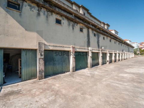 Garagem em Santo António dos Olivais, Coimbra