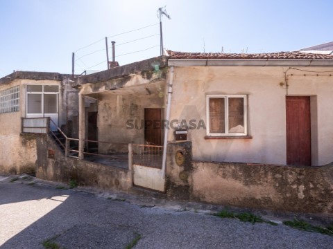 Moradia T4 em Figueira de Lorvão, Penacova