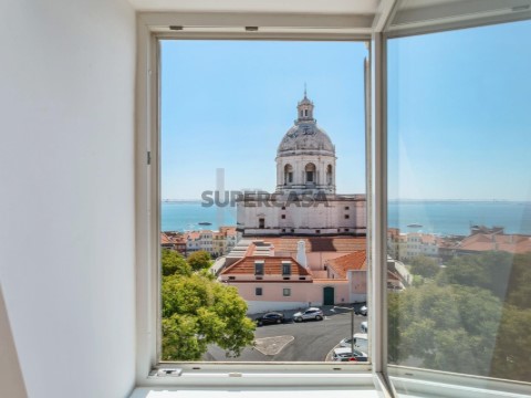 Apartamento T2 em São Vicente, Lisboa