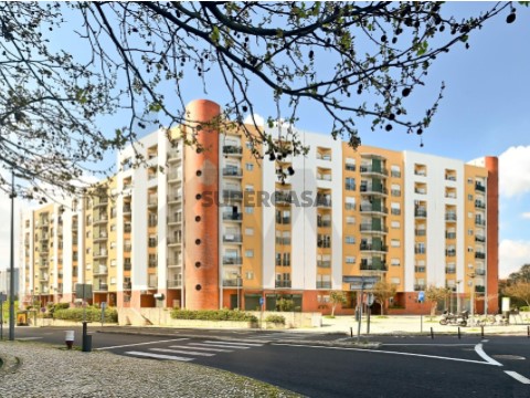 Apartamento T3 em São Domingos de Benfica, Lisboa