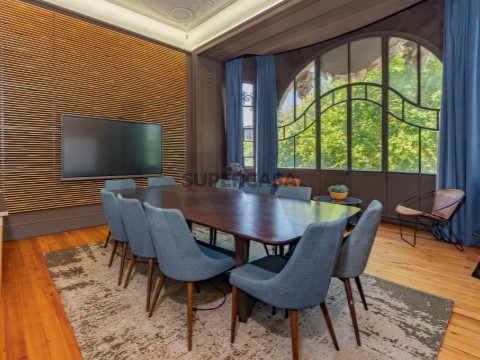 Apartamento T8 em Santo António, Lisboa