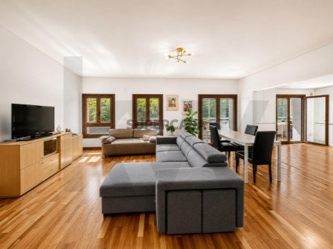 Apartamento T3 em Mina de Água, Amadora