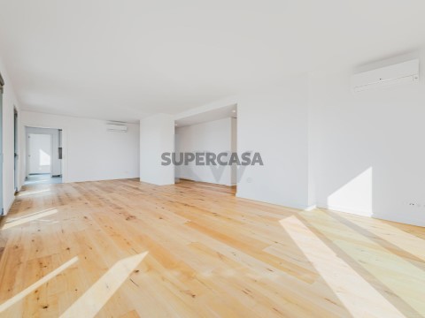 Apartamento T4 em Algés, Linda-a-Velha e Cruz Quebrada-Dafundo, Oeiras