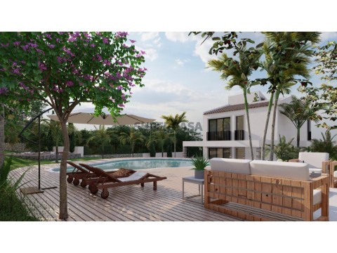 Moradia T3 em Construção com anexo e piscina aquecida em Boliqueime.