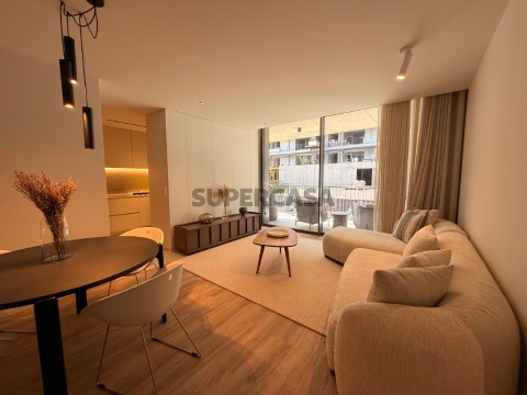 Apartamento T1 na Rua dos Arrependidos, Santa Luzia