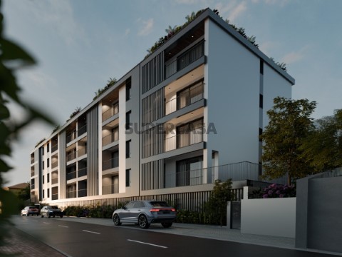 Apartamento T3 em Estrada João Gonçalves Zarco, Câmara de Lobos