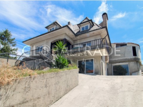 Moradia T5 em Baguim do Monte (Rio Tinto), Gondomar