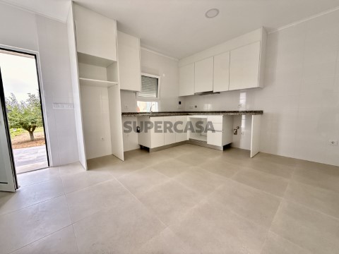Moradia T2 na Moita com Terraço