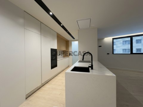 Pronto Habitar - Apartamento T2 com Terraço em Gondomar