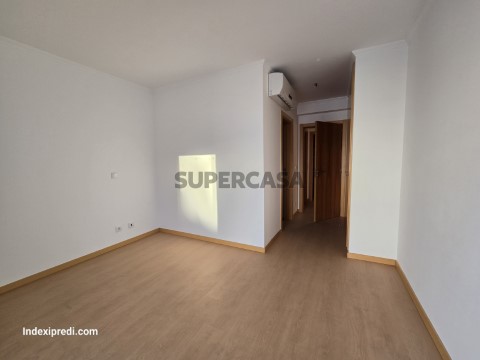 Apartamento T3 em Travessa dos Oleiros, Sé Nova, Santa Cruz, Almedina e São Bartolomeu