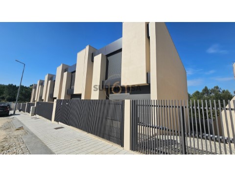 Moradia T3 em Fânzeres e São Pedro da Cova, Gondomar