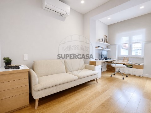 Apartamento T4 em Avenidas Novas, Lisboa