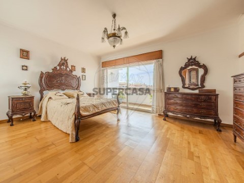 Moradia T4 em Carcavelos e Parede, Cascais