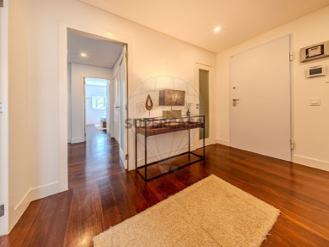 Duplex T5 em Alcabideche, Cascais