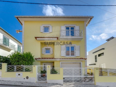 Moradia T4 em Ramada e Caneças, Odivelas