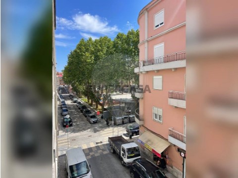 Apartamento T2 em Moscavide e Portela, Loures