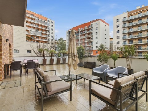 Apartamento T3 em Odivelas, Odivelas