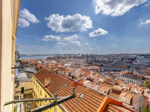 Apartamento T3 em Santa Maria Maior, Lisboa