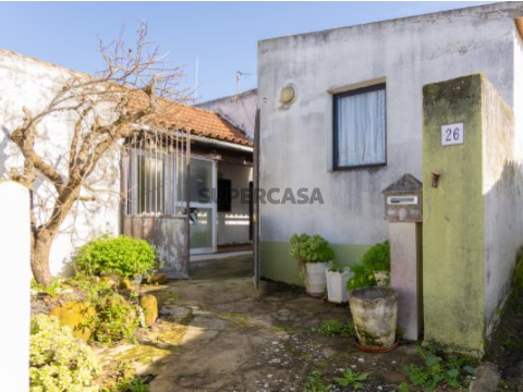 Casa Térrea T2 na Rua Hortas, Usseira