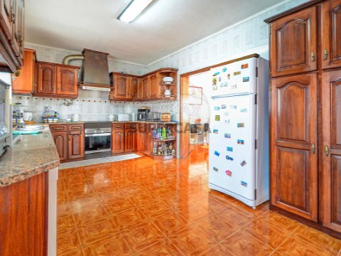 Moradia T4 em Atouguia da Baleia, Peniche