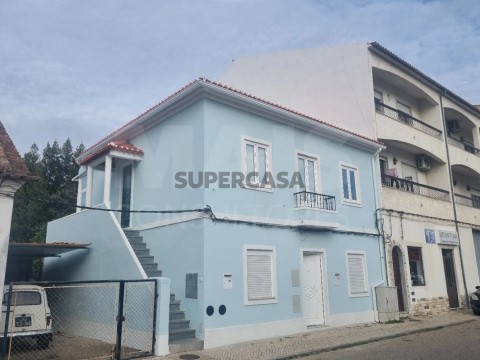 Prédio em Abrantes (São Vicente e São João) e Alferrarede, Abrantes
