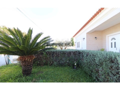 Moradia T4 em Samora Correia, Benavente