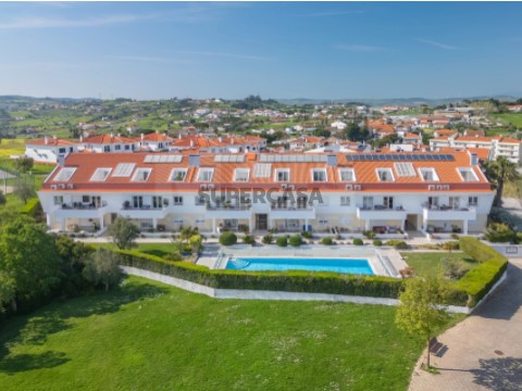 Apartamento T4 em Vila Franca de Xira, Vila Franca de Xira com Piscina