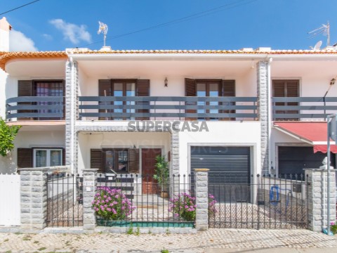 Moradia T4 em Samora Correia, Benavente