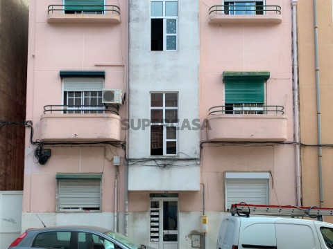 Apartamento T2 em Moscavide e Portela, Loures