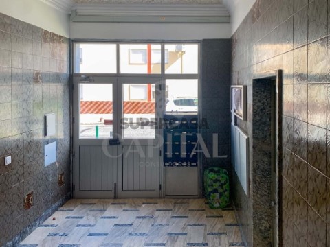 Apartamento T2 em Carregado e Cadafais, Alenquer