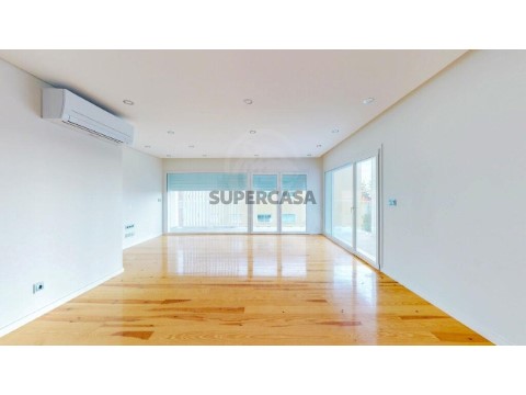 Apartamento T4 em Cascais e Estoril, Cascais