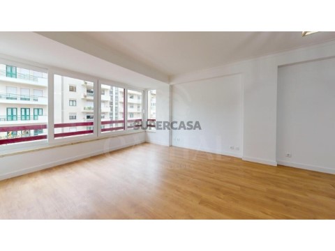 Apartamento T3 em São Domingos de Benfica, Lisboa