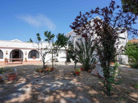 Moradia T6 em Caparica e Trafaria, Almada
