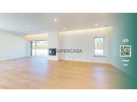 Moradia T4 em São Pedro da Cadeira, Torres Vedras