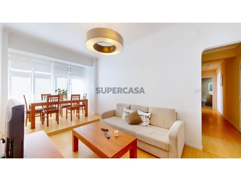 Apartamento T2 em Águas Livres, Amadora