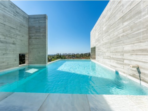Villa T4 Duplex em Santa Bárbara de Nexe, Faro