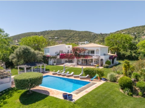 Villa T9 em Estrada do Canal, Santa Bárbara de Nexe