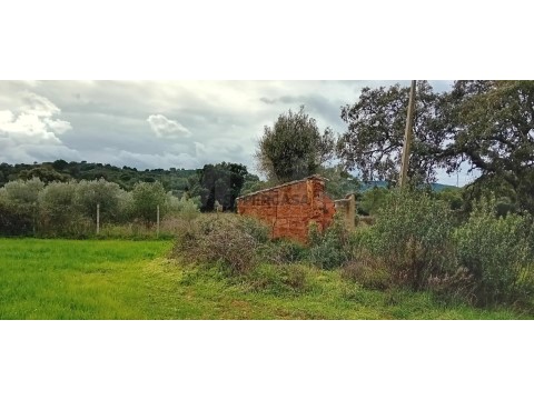 Terreno em São Bartolomeu de Messines, Silves