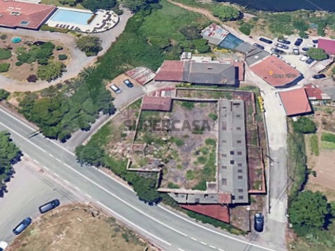 Prédio em Gondomar (São Cosme), Valbom e Jovim, Gondomar