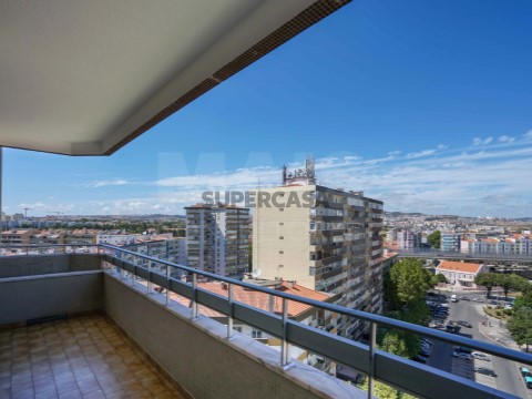 Apartamento T5 em Lumiar, Lisboa