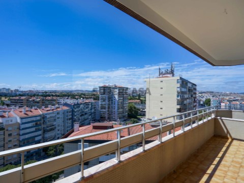 Apartamento T5 em Lumiar, Lisboa